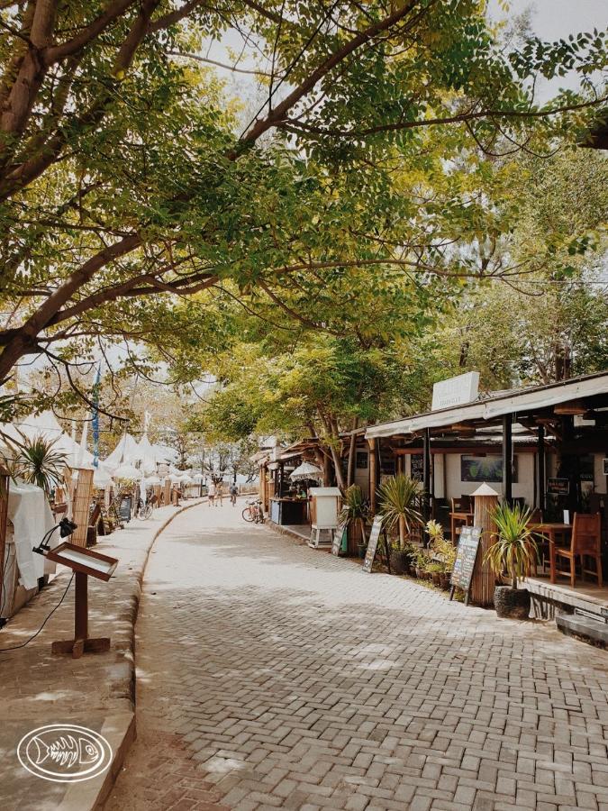 Scallywags Beach Club Gili Air Exterior photo